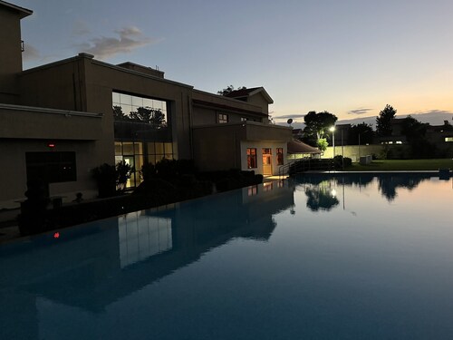 Cozy Neat Quiet Deluxe Villa-Stay near Bangalore Airport