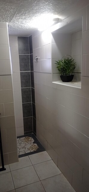 Dusche, Haartrockner