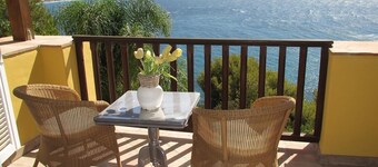 Villa "Casa Heidi" con vistas al mar, piscina, balcón, aire acondicionado y Wi-Fi