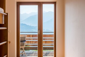 Interior - Apartment 'Melisse Thalerhof' with Mountain View, Balconies & Wi-Fi (Feldthurns)