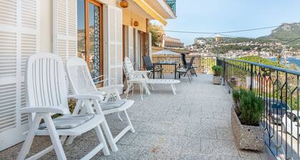 Schöne Ferienwohnung direkt am Meer mit WLAN und Klimaanlage