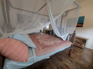 Luxury Villa | 5 bedrooms, laptop workspace, iron/ironing board, free WiFi - Leopard House (Malindi)
