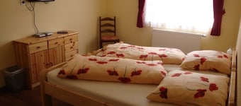 Triple room 42 - Guesthouses Am Nibelungensteig