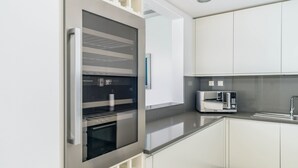 Business-lejlighed | Privat køkken | Køkkentøj/tallerkener/redskaber