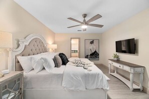 4 bedrooms, desk, iron/ironing board, travel cot