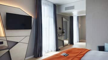 Zimmersafe, Schreibtisch, schallisolierte Zimmer, kostenlose Babybetten