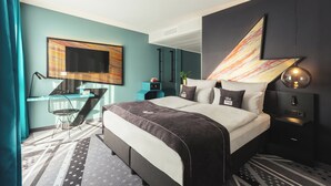 In-room safe, desk, soundproofing, cribs (free) - Holiday Inn - the niu, Flash Berlin Charlottenburg by IHG (Berlin)