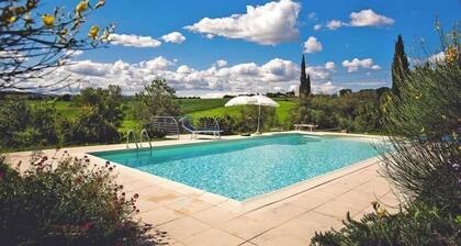 Landhaus in Monterado mit Pool