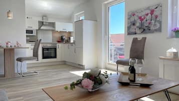 Fridge, microwave, oven, dishwasher