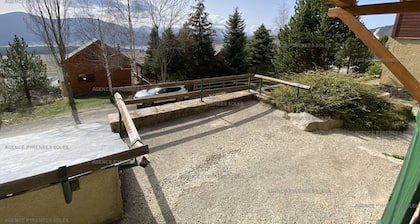 Appartement F3 avec Wi-Fi, parking et terrasse - 6 couchages, proche centre et navette gratuite