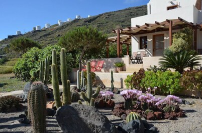 Absolute Peace in a beautiful setting - south villa