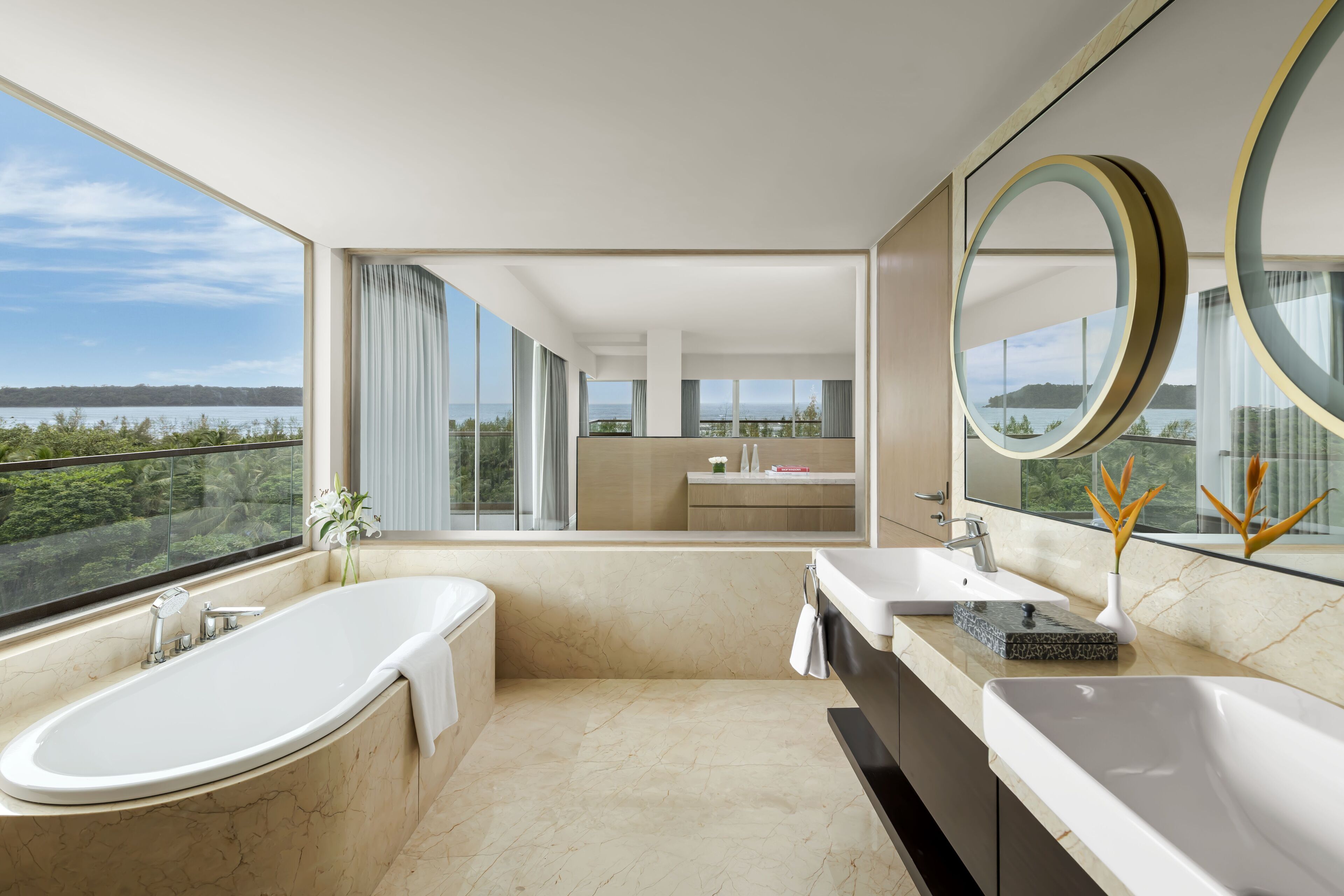 Photo - Vivanta Goa, Miramar