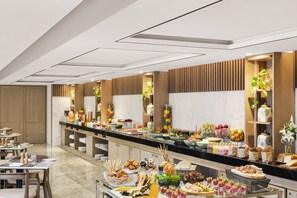 Petit déjeuner buffet (900 INR par personne)