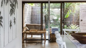 Interior - The Coconut Palm TWO - beach, cafes and pet friendly (Sunshine Beach)