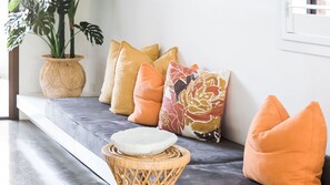Interior - The Coconut Palm TWO - beach, cafes and pet friendly (Sunshine Beach)