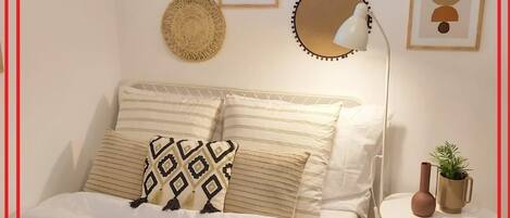 2 chambres, fer et planche à repasser, Wi-Fi gratuit, draps fournis