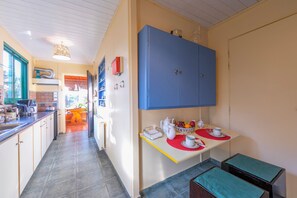 Family Villa, Multiple Bedrooms, 2 Bathrooms (Villa Revita Kourouta beach) | Private kitchen | Fridge, oven, stovetop, dishwasher - Villa Revita Kourouta Beach (Ilida)