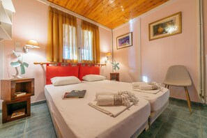 Villa familiar, varias habitaciones, 2 baños (Villa Revita Kourouta beach) | 2 habitaciones, tabla de planchar con plancha y wifi gratis 