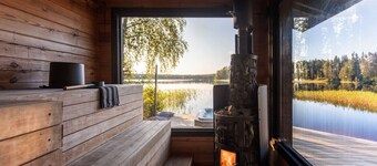 Beautifully renovated red cottage by the lake