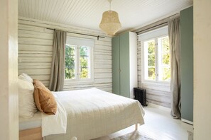 3 Schlafzimmer, Reisekinderbett, kostenloses WLAN, Bettwäsche