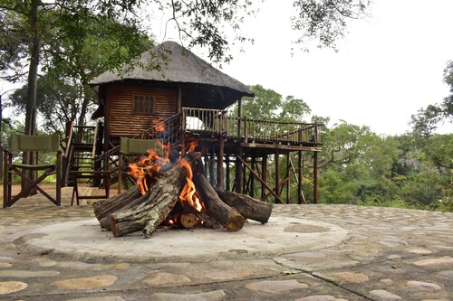 Tranquil Chalets in Game Reserve (70km from Kruger National Park)