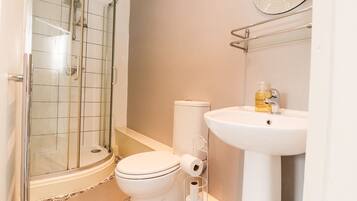 Cottage | Phòng tắm | Buồng tắm vòi sen