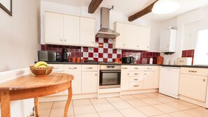Cottage | Bếp riêng | Tủ lạnh, lò vi sóng, máy rửa bát, ấm điện 