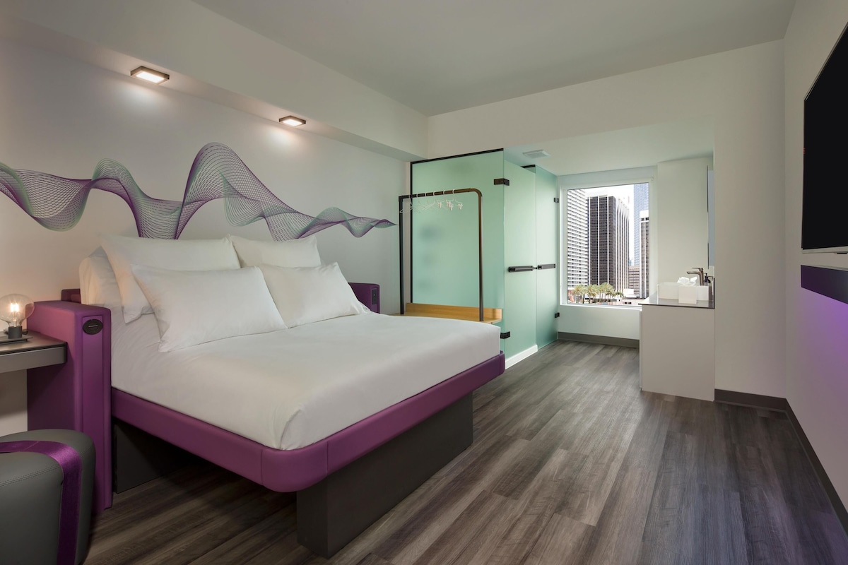 Hypo-allergenic bedding available, in-room safe, soundproofing