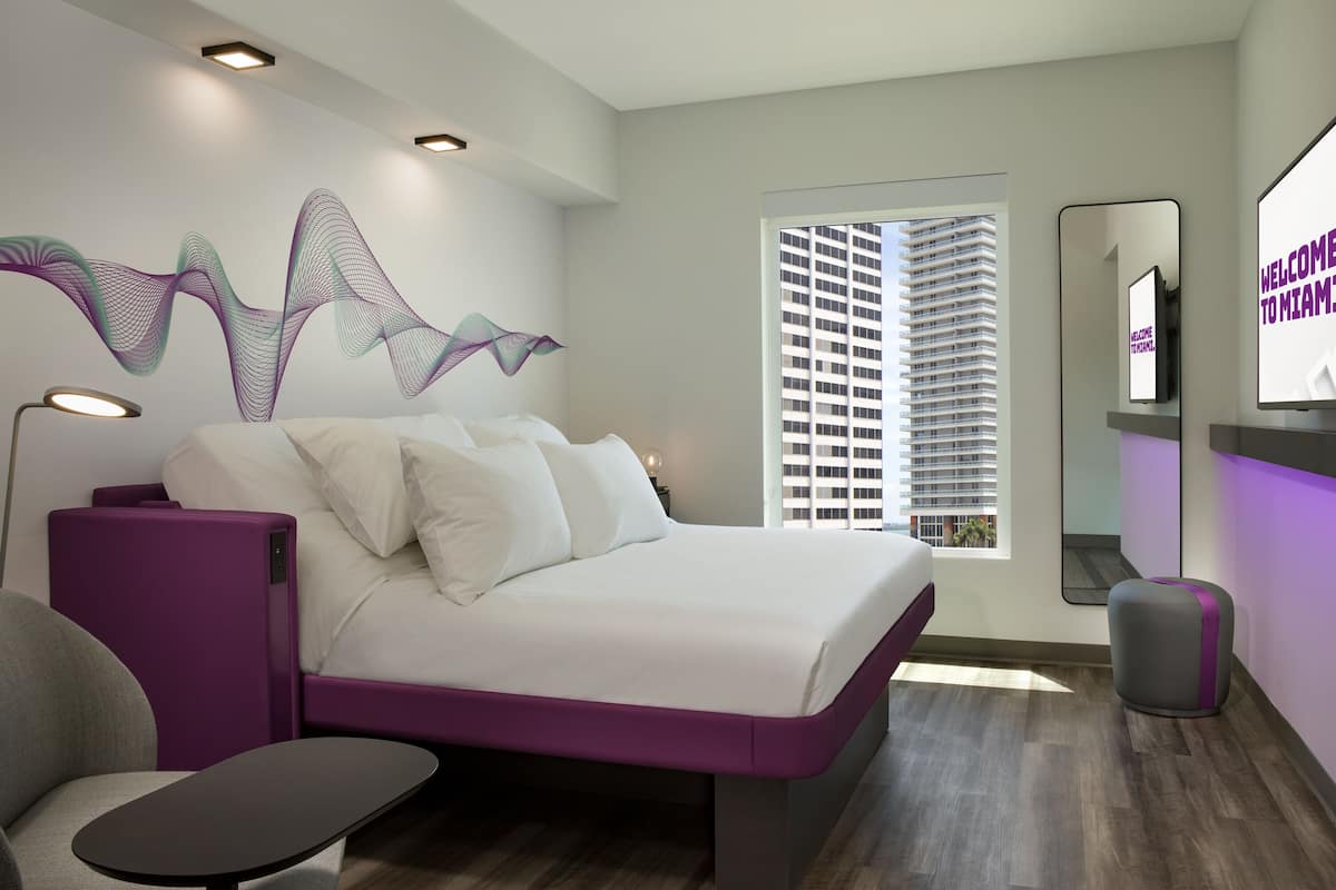1 bedroom, hypo-allergenic bedding, in-room safe, soundproofing
