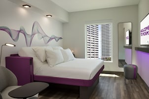 Hypo-allergenic bedding available, in-room safe, soundproofing
