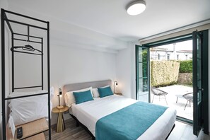 Quarto casal ou duplo superior | Escrivaninha, Wi-Fi de cortesia, roupa de cama