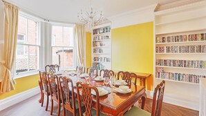 Maison | Restauration dans la chambre