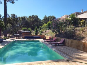 Piscine extérieure, piscine chauffée