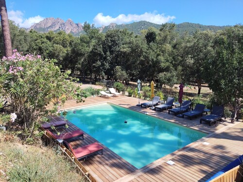 Rez de jardin en pleine nature à 10 min des plages et 5 min de la rivière