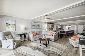 Condo, 2 Bedrooms | Interior