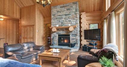 Chalet 23 - Resort Access with Private Spa & Sauna