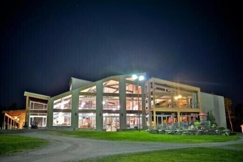 The Enchanted Cottage & Hot Tub