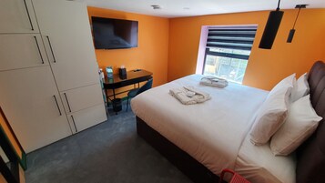아파트 | 메모리폼 침대, 노트북 작업 공간, 다리미/다리미판, 무료 WiFi
