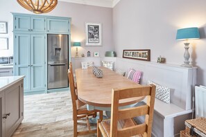 Repas dans la chambre