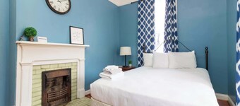 Large Downtown Home - The Sunny Southern Manse