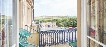 The Zetland Apartment