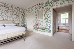 6 Schlafzimmer, Bügeleisen/Bügelbrett, kostenloses WLAN, Bettwäsche