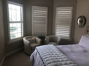 3 bedrooms, desk, iron/ironing board, WiFi