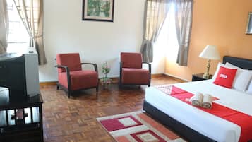 Habitación, 3 habitaciones | 3 habitaciones, wifi gratis y ropa de cama