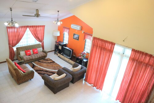 Hotel O D'hitech Home