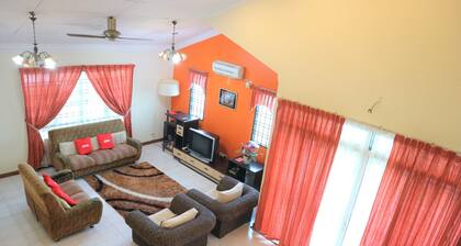 Hotel O D'hitech Home