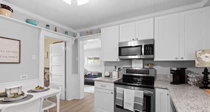 Genevieve's Cottage! Totally Renovated with all the Charm!