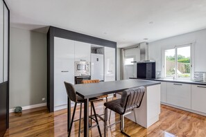 Dining - Maison Dany - Maison avec jardin (Salles-sur-Mer)