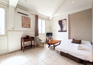 1 chambre, accès Internet, draps fournis