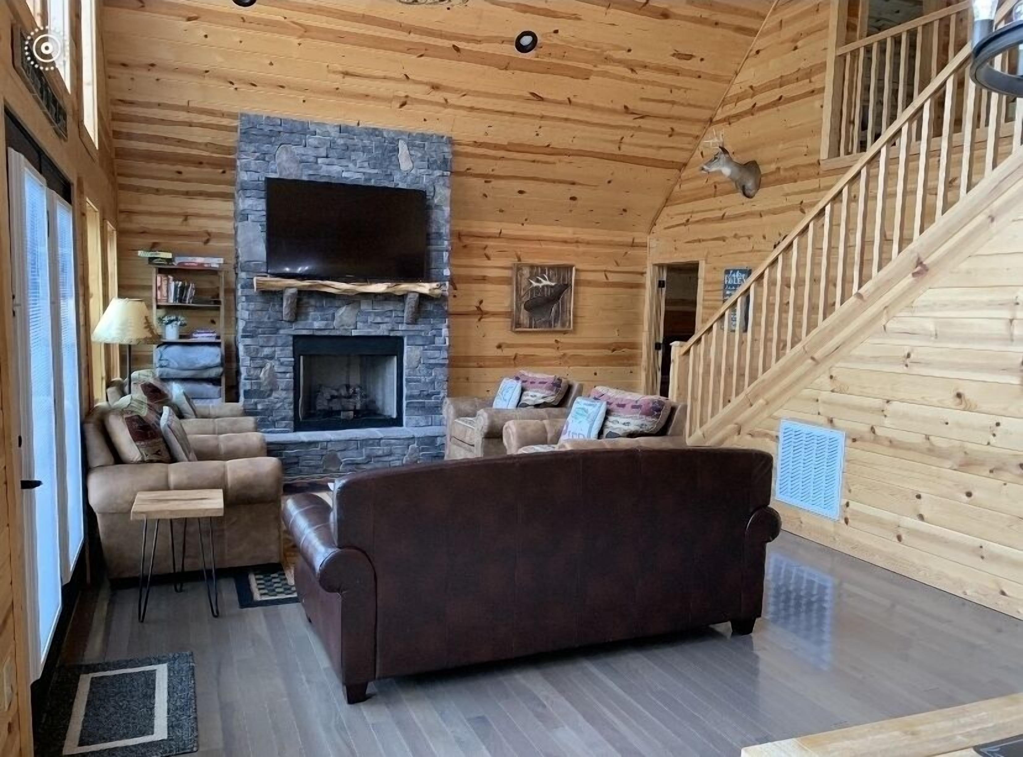 Smart TV, fireplace, DVD player, books